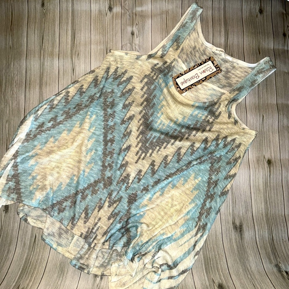 NWT Blu Pepper Top